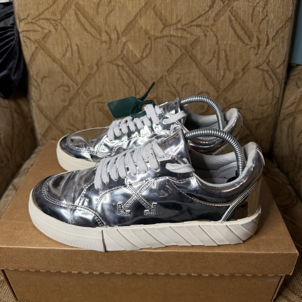 Off-White X Neiman Marcus Low Vulcanized Metallic Silver Size 41